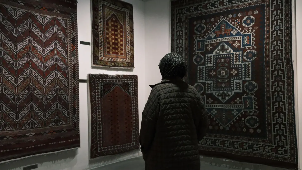Czy kilim i dywan perski można czyścić na mokro?